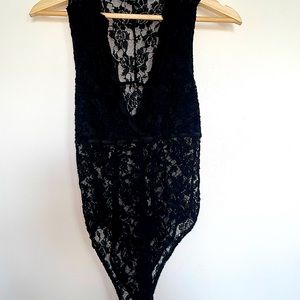 🌟 NEW - Black, Lace Bodysuit 🌟